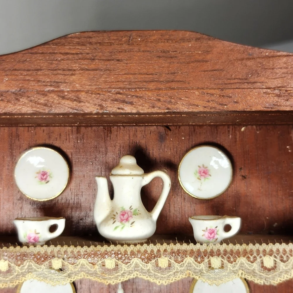 Vintage 1:12 Dollhouse Miniature Wood China Cabinet Hutch w/ Porcelain Metal Set